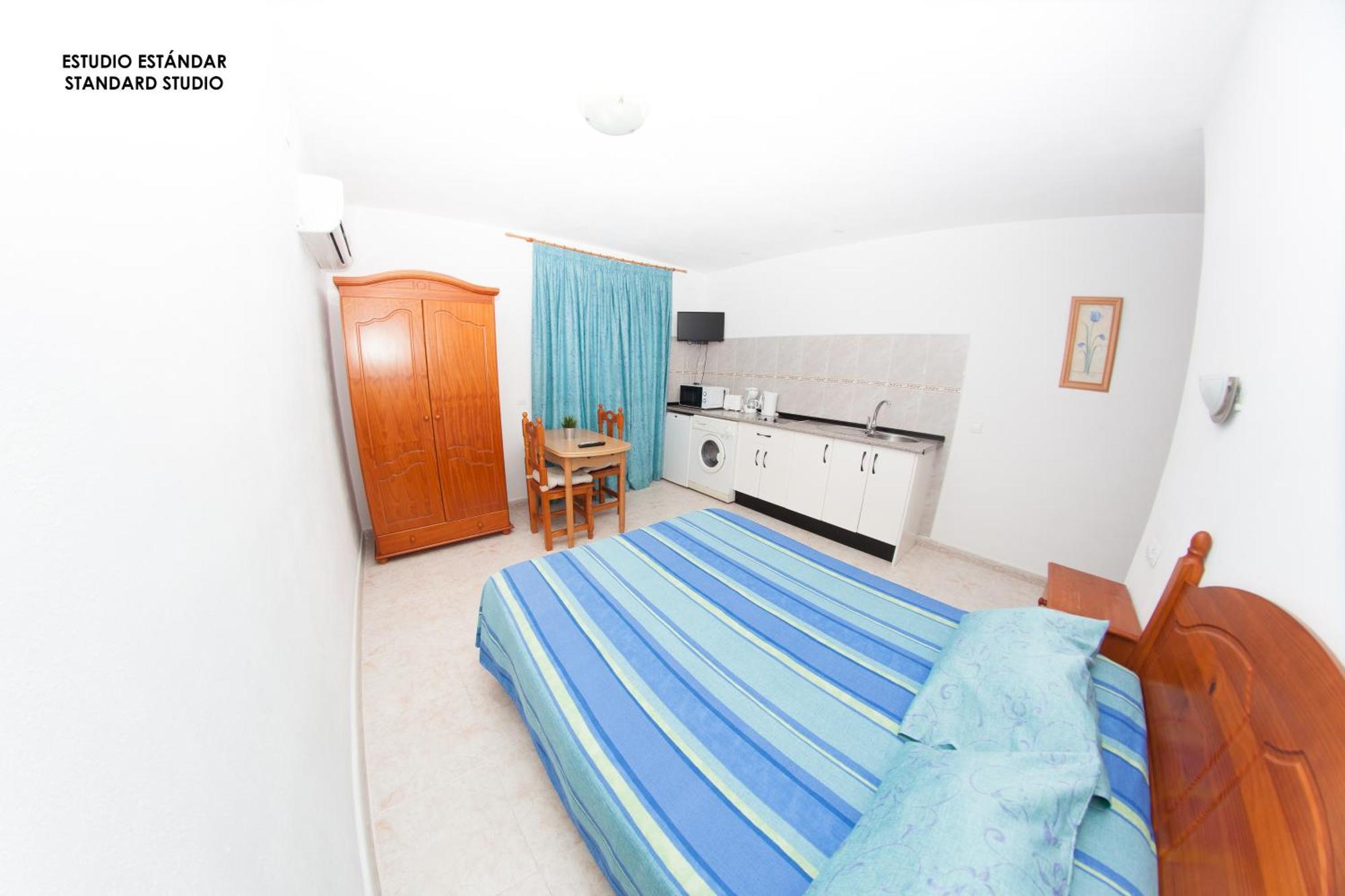 Apartamentos Rurales Santos Benajarafe Zimmer foto