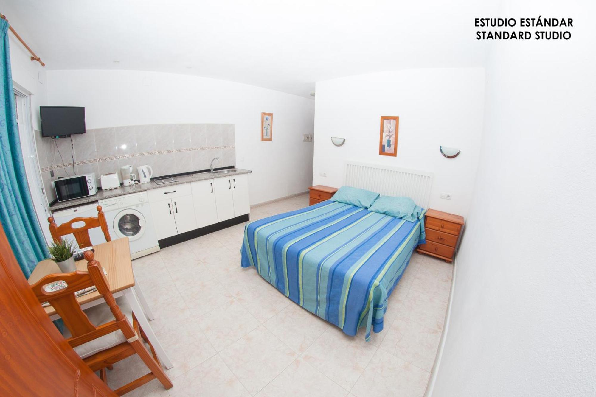 Apartamentos Rurales Santos Benajarafe Zimmer foto